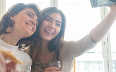 How to Choose the Perfect Phone Case (and Strap) for Your Lifestyle